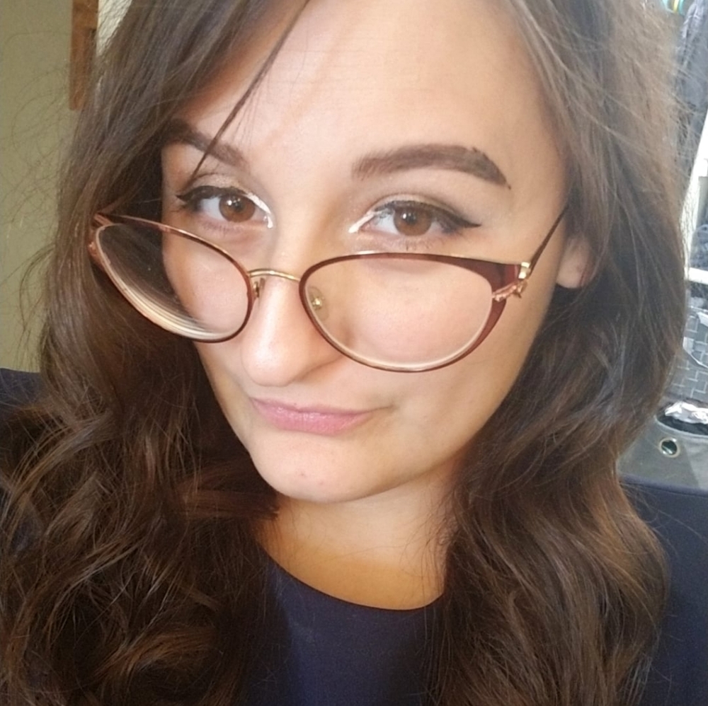 Meet your Posher, Anna